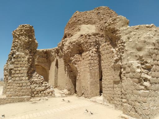 عکس کاخ ساسانی سروستان (شکارگاه بهرام گور)