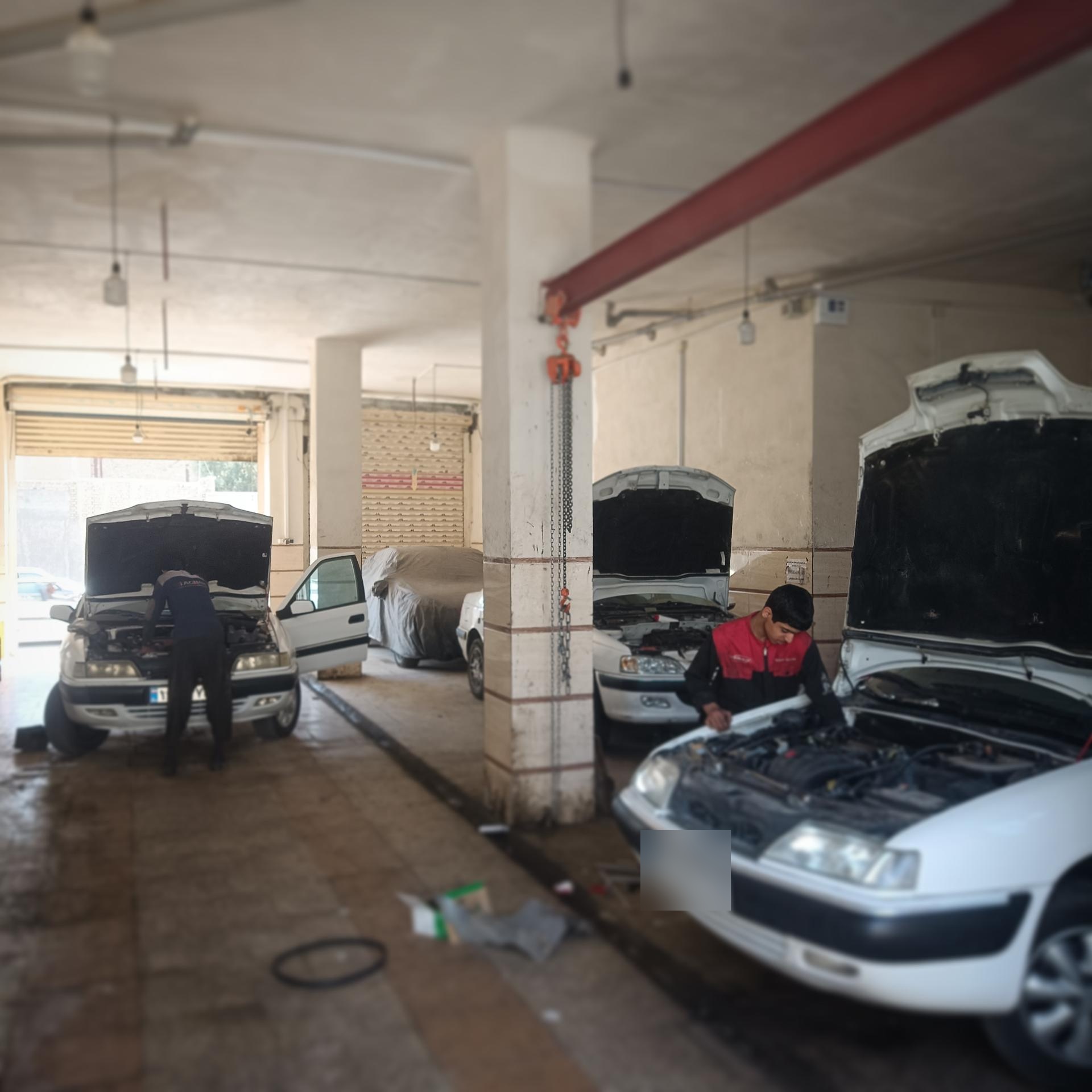 عکس تعمیرگاه تخصصی حامد نیکوفر 