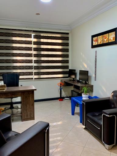 عکس مرکز مشاوره و روان شناسی آویده