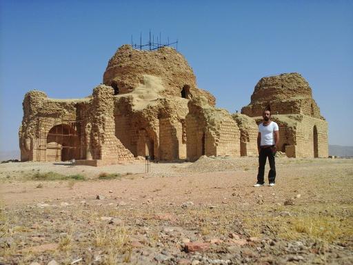 عکس کاخ ساسانی سروستان (شکارگاه بهرام گور)