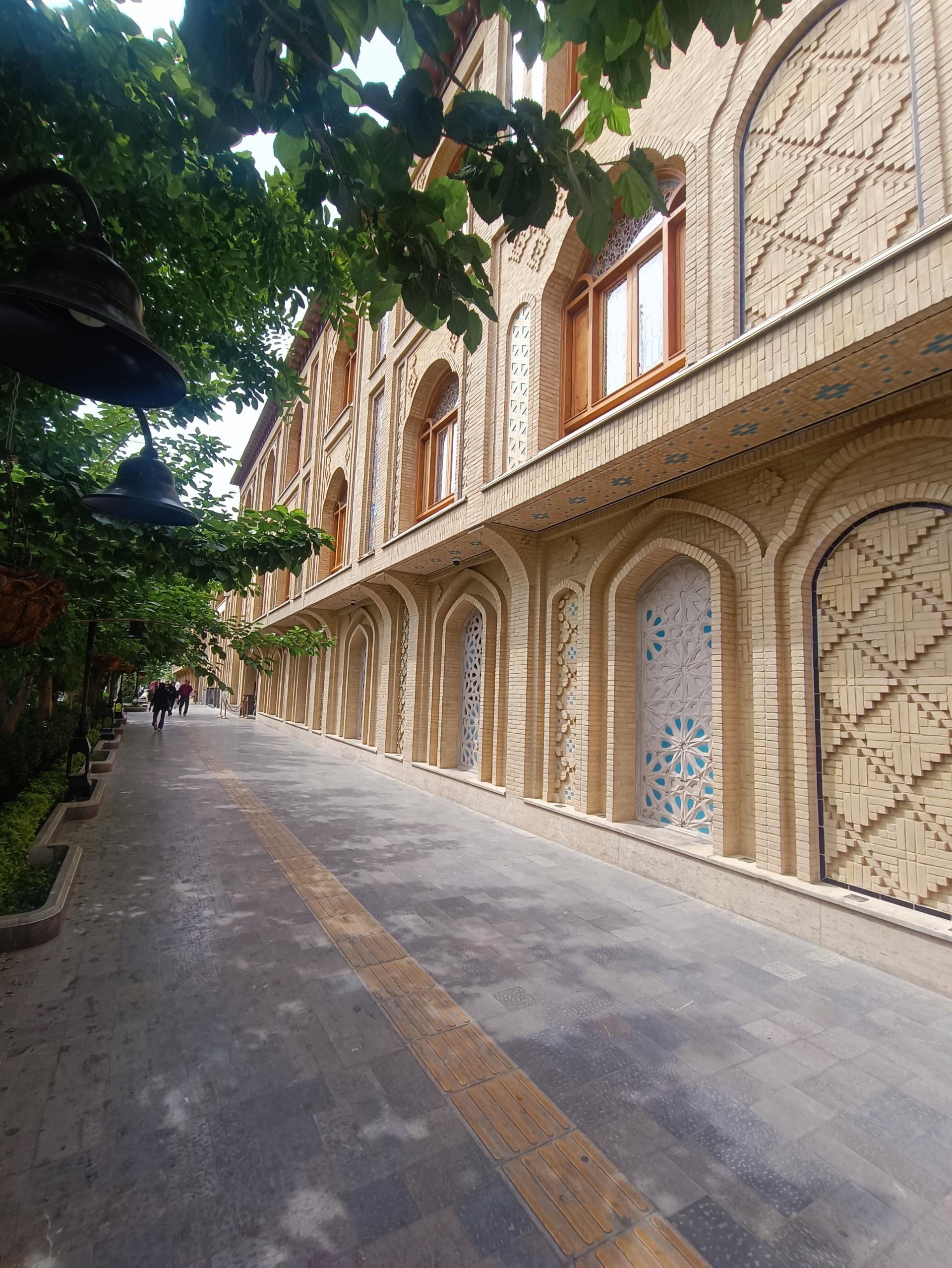 عکس رستوران ایل پدره