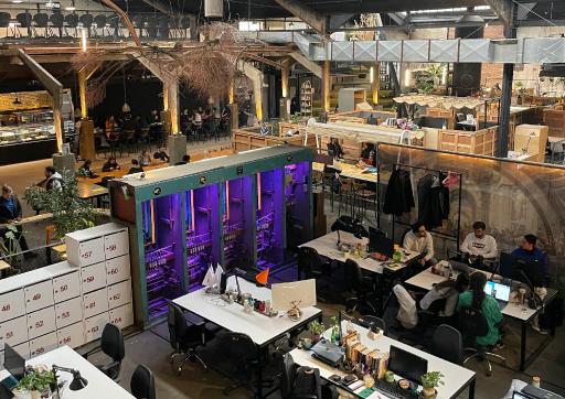 عکس استودیو هفت و هشت