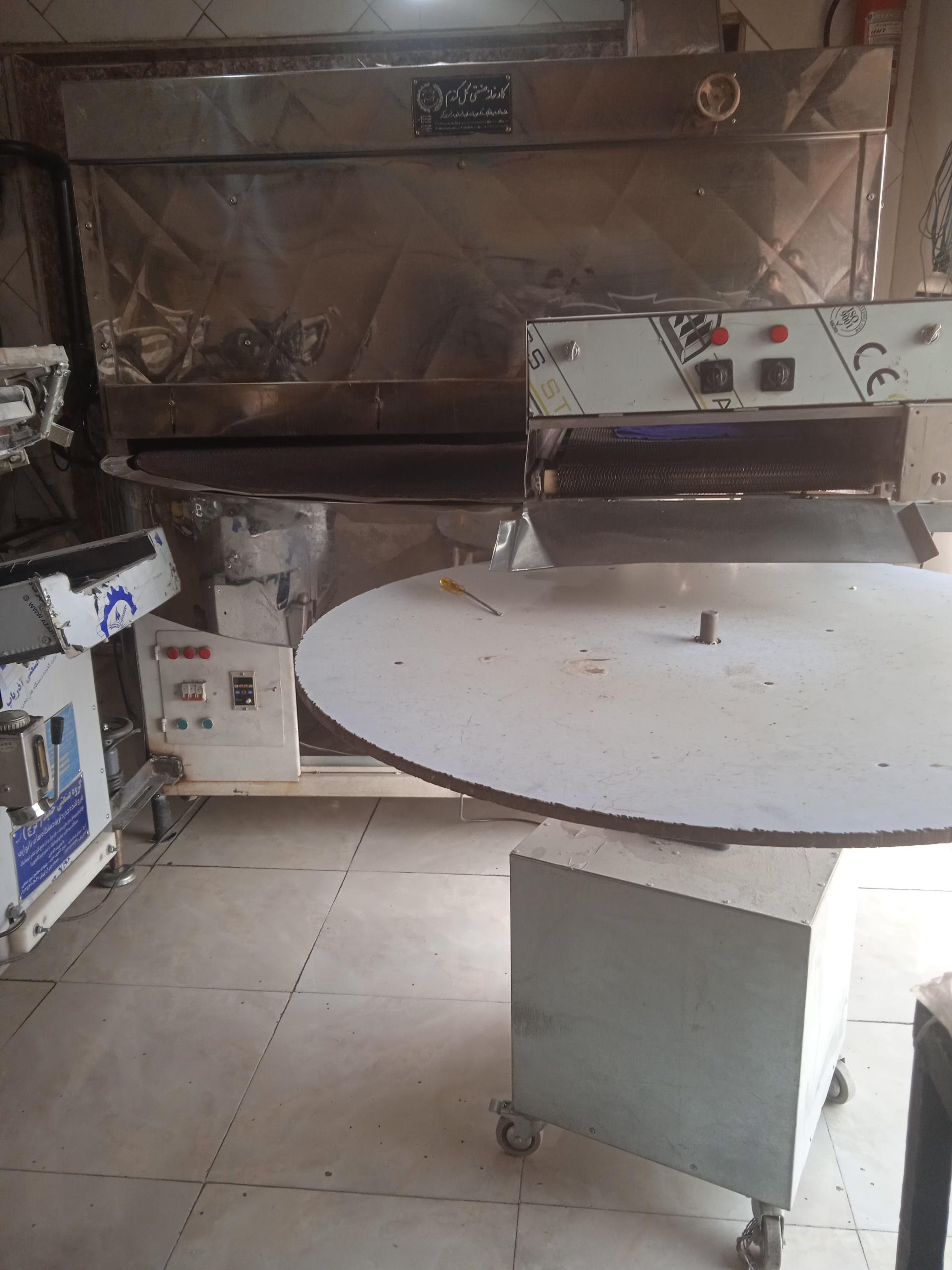 عکس نانوایی لواش دولتی