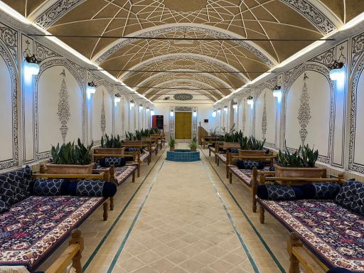 مجموعه اقامتی گردشگری عمارت ایرانی