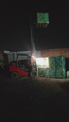 عکس انبار کاشی و سرامیک اکسیر 