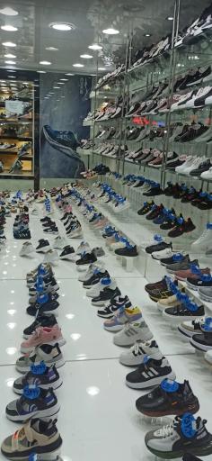 عکس کیف و کفش رنگارنگ