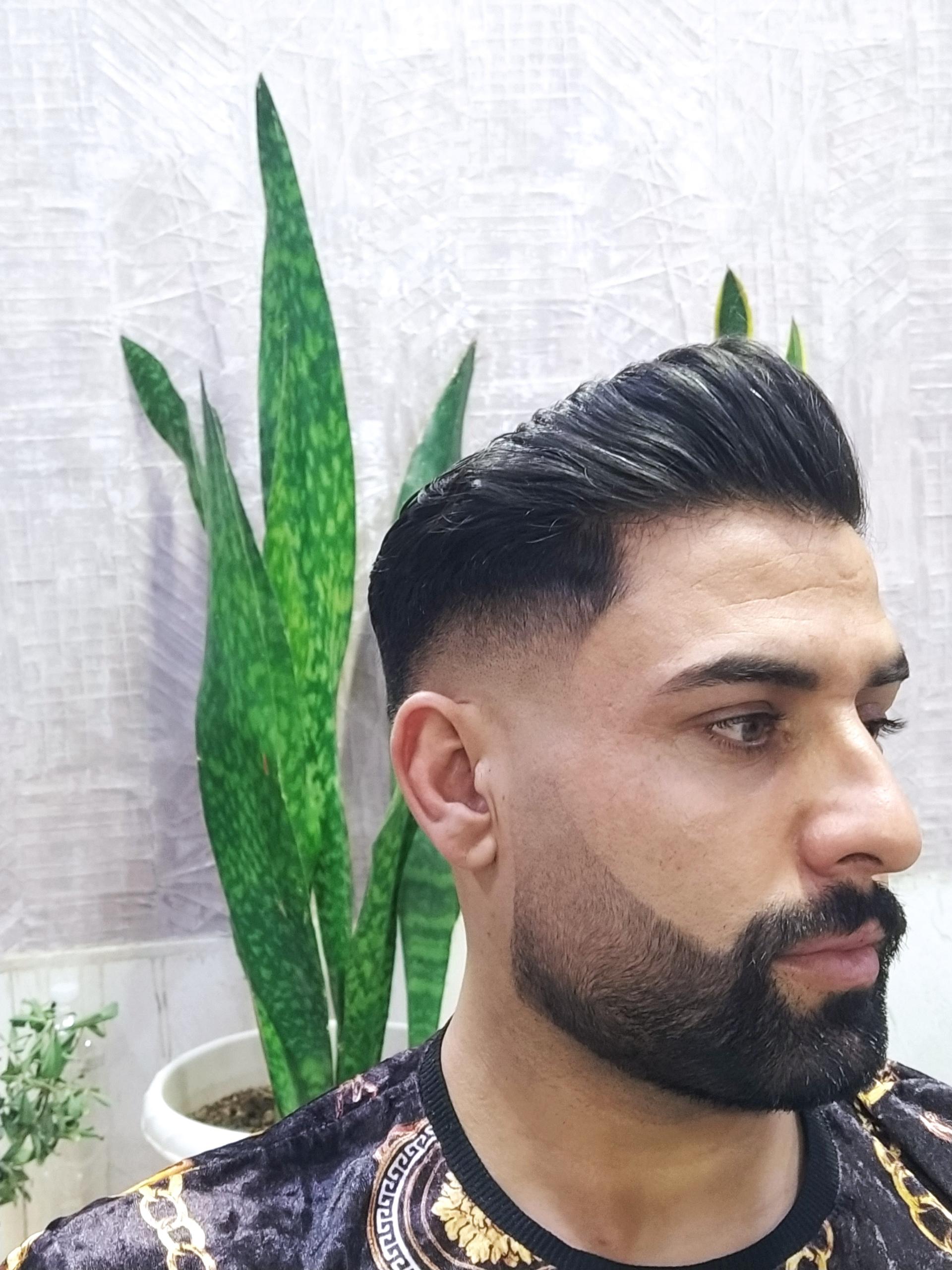 عکس پیرایش سناتور