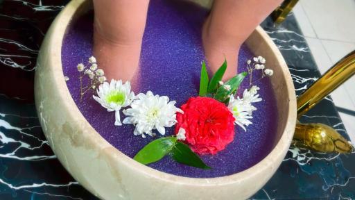 عکس سالن زیبایی همناز