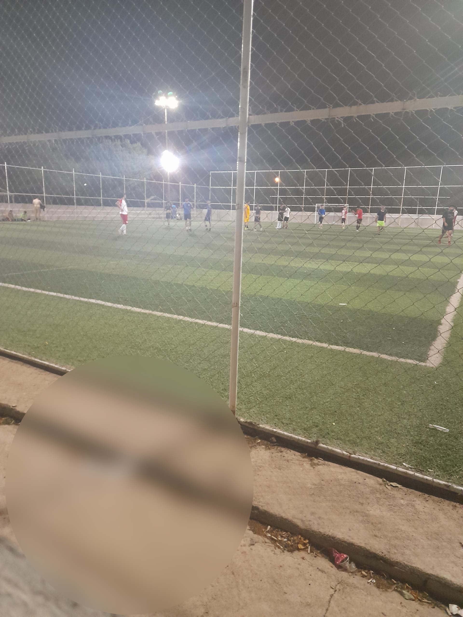 عکس زمین فوتبال چمن مصنوعی فیروزان