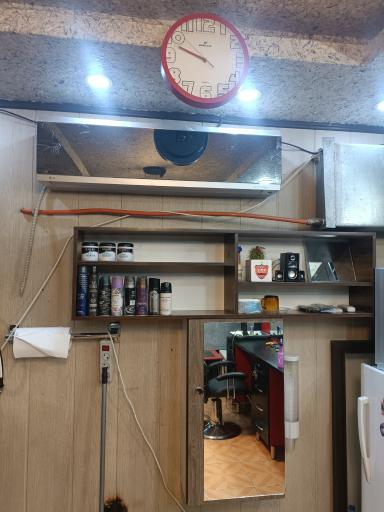 عکس آرایشگاه مردانه آبادان