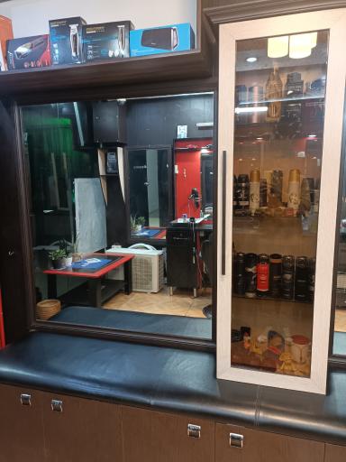 عکس آرایشگاه مردانه آبادان