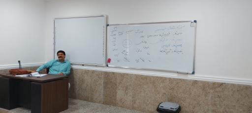 عکس دبیرستان پیشگام