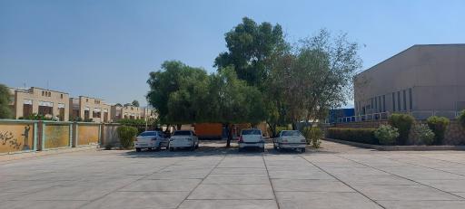 عکس دبیرستان پیشگام