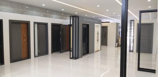 عکس فروشگاه افرا درب کرج