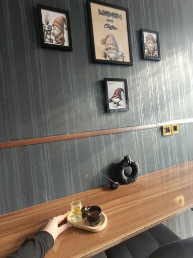 عکس کافه قهوه ماه