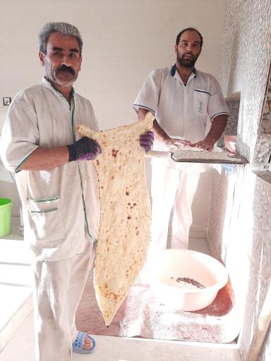 عکس نان سنگک پزی سنتی بابایی