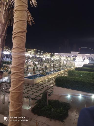 عکس باغ عمارت همای