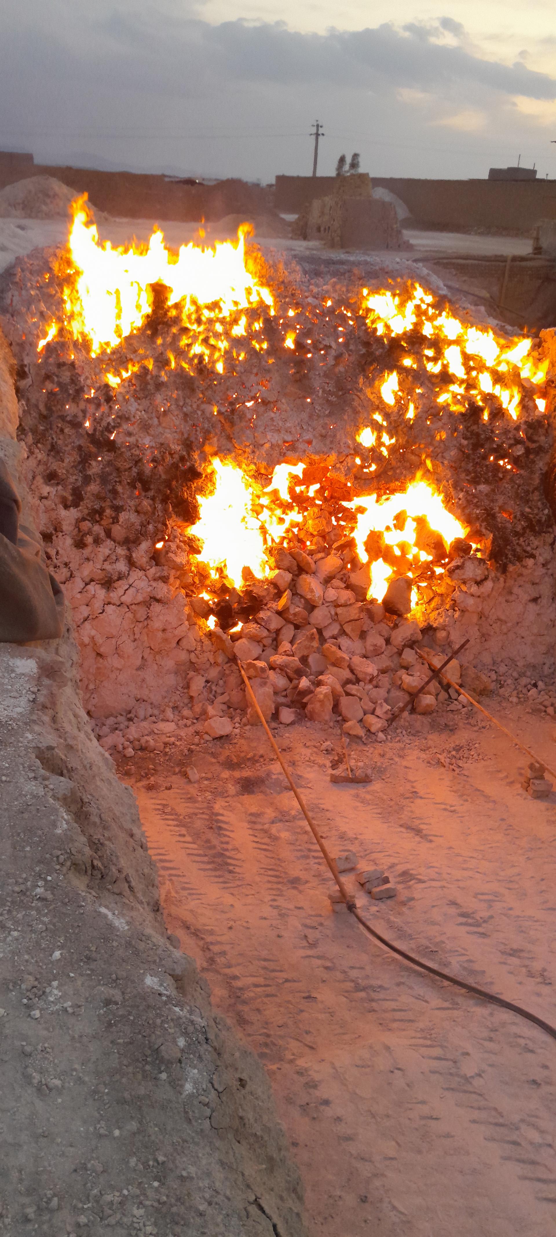 عکس تولیدی آجر و آهک حیدری