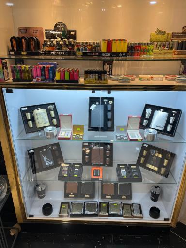 عکس بوتیک دخانیات دارک لیف