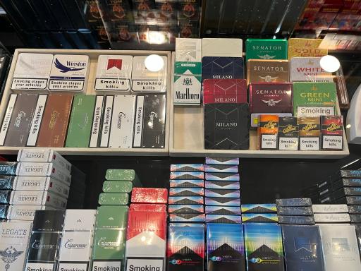 عکس بوتیک دخانیات دارک لیف