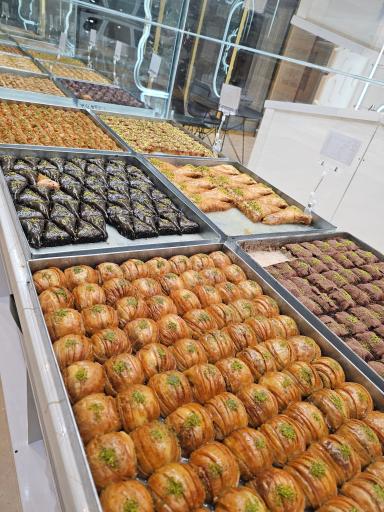 عکس بستنی باقلوای آیس میش 