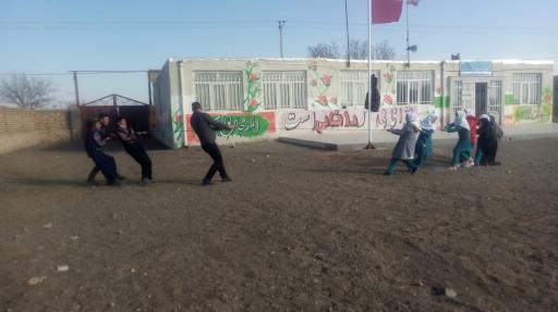 عکس مدرسه ابتدایی شهید مهدی عراقی روستای کریم‌آباد
