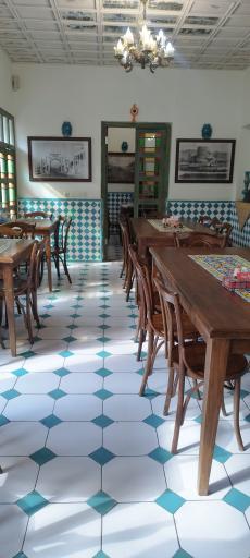 عکس رستوران سنتی چهره نگار