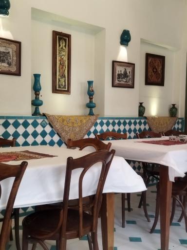 عکس رستوران سنتی چهره نگار
