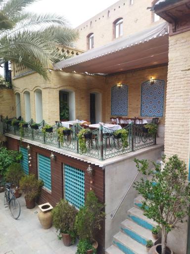 عکس رستوران سنتی چهره نگار