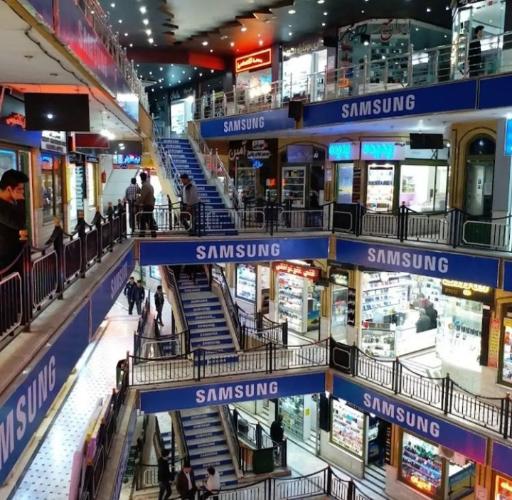 عکس بازار موبایل الزهرا