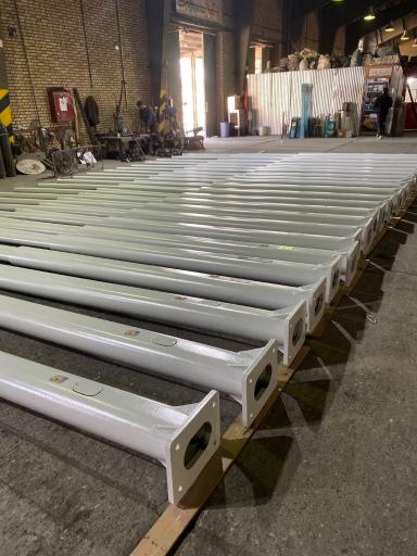 عکس آریا نور پدیده روشنایی (صنایع روشنایی اریا)