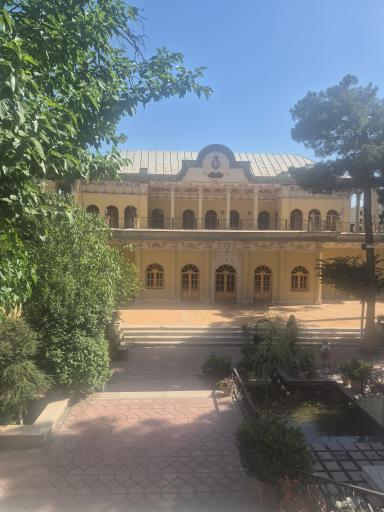 عکس عمارت عین الدوله (نگارخانه برگ)