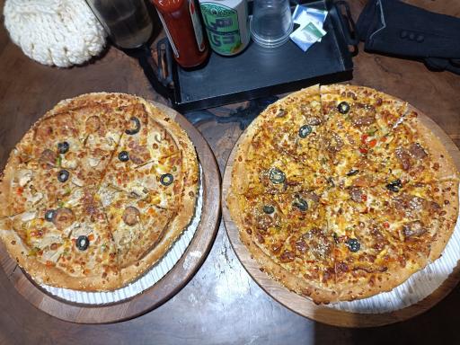 عکس پیتزا خونه تو و من