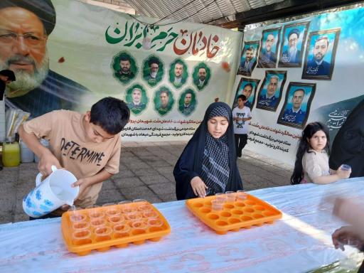 عکس مجمع فرهنگی میعاد با شهیدان فارس