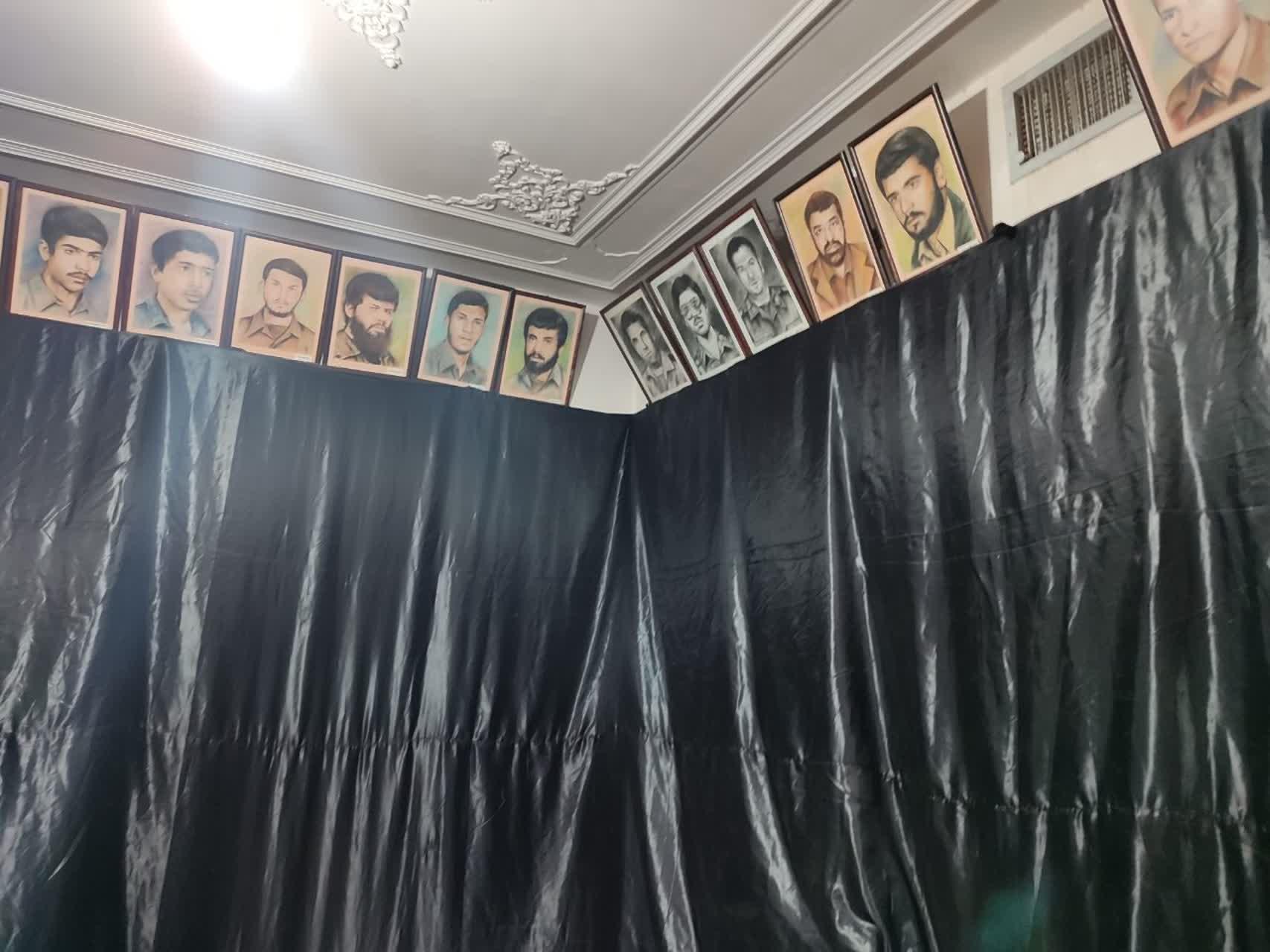 عکس مجمع فرهنگی میعاد با شهیدان فارس