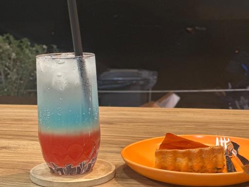 عکس کافه گاندا