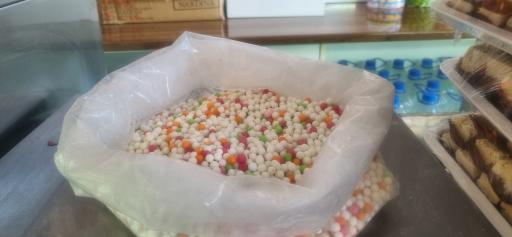 عکس قنادی تهران پیران