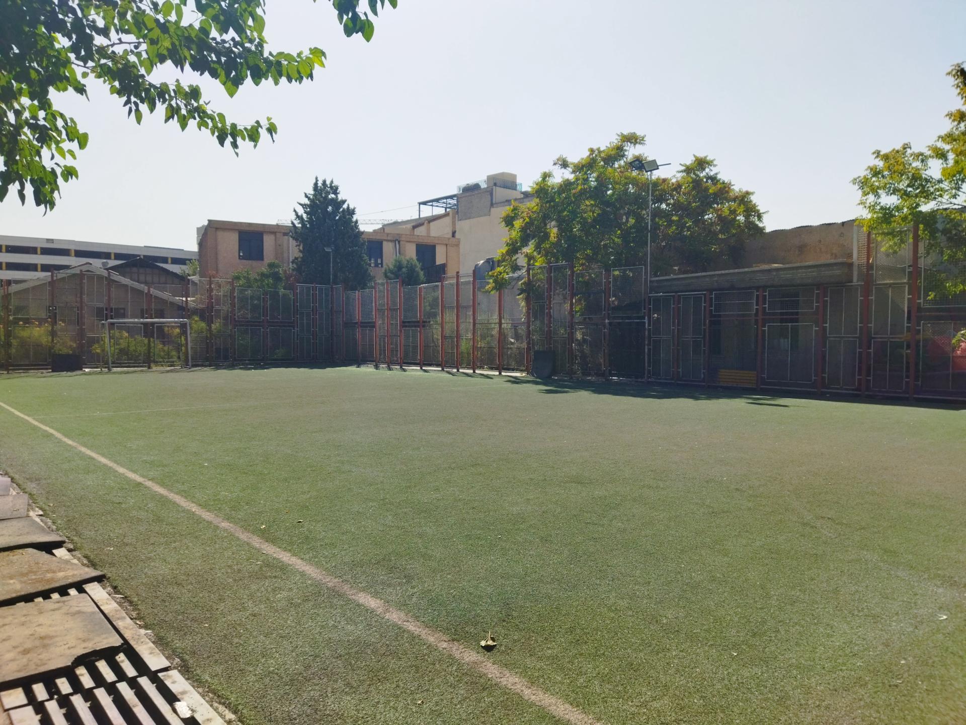 عکس چمن مصنوعی فوتبال