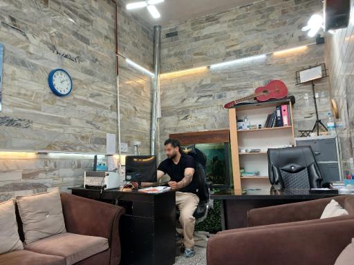 عکس مشاور املاک سبحان