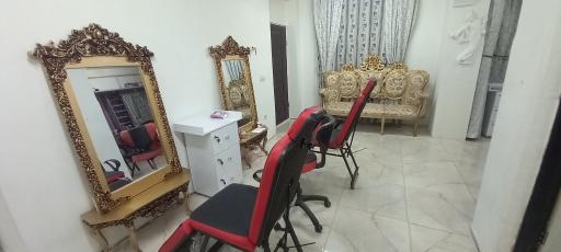 عکس سالن زیبایی پرند