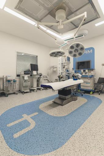 عکس بیمارستان فوق تخصصی آرام