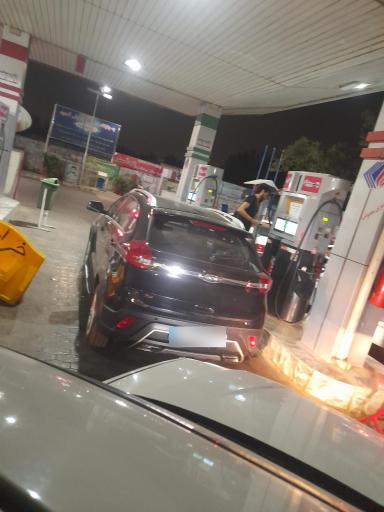 عکس جایگاه 108 پمپ بنزین طلاب (مجلسی)