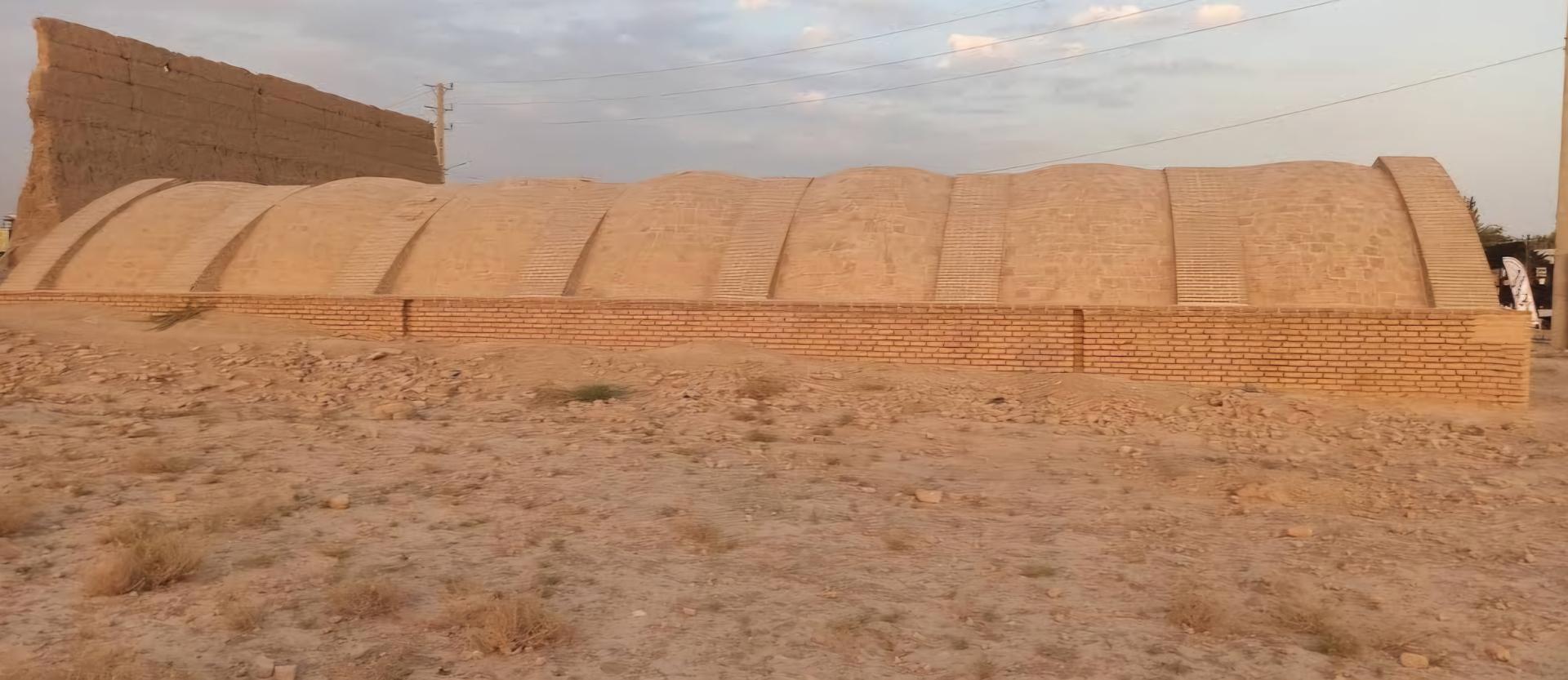 عکس یخچال قدیمی جعفرآباد جنگل