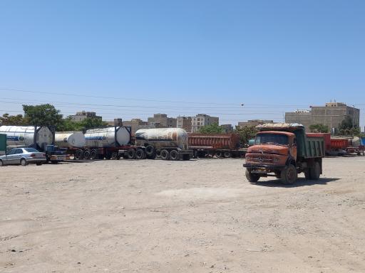 عکس پارکینگ انقلاب آبیک