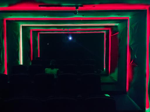 عکس ساختمان هشت 