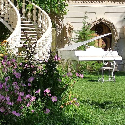 عکس باغ تالار پرنس