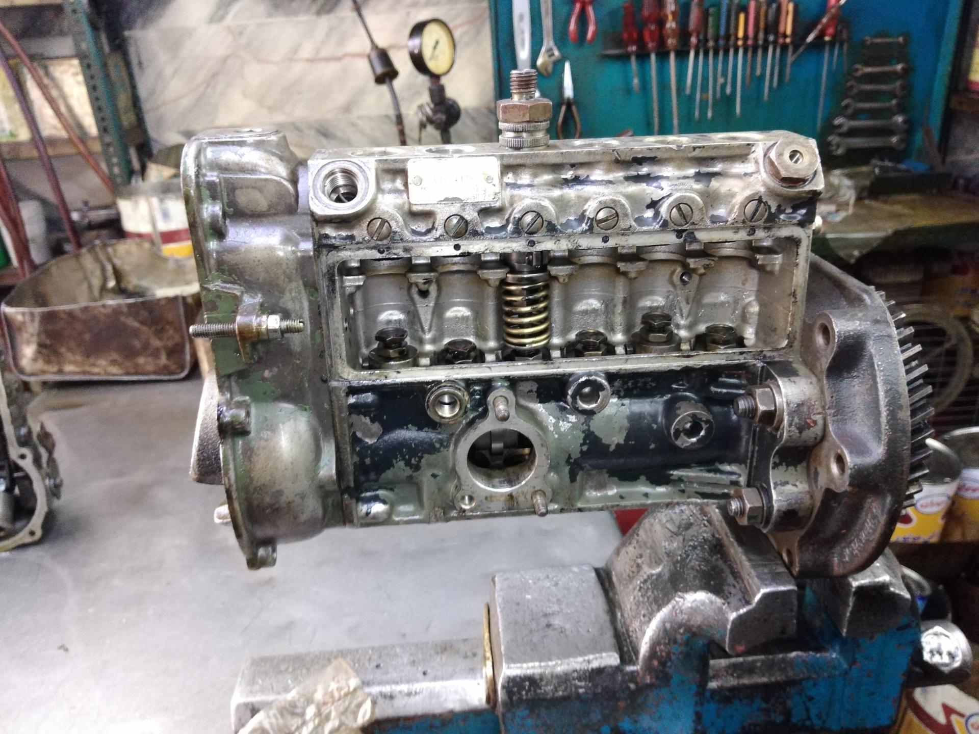 عکس تعمیر پمپ انژکتور دیزل ردیفی واسیابی