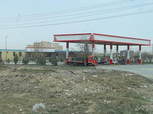 عکس پمپ بنزین ولیعصر