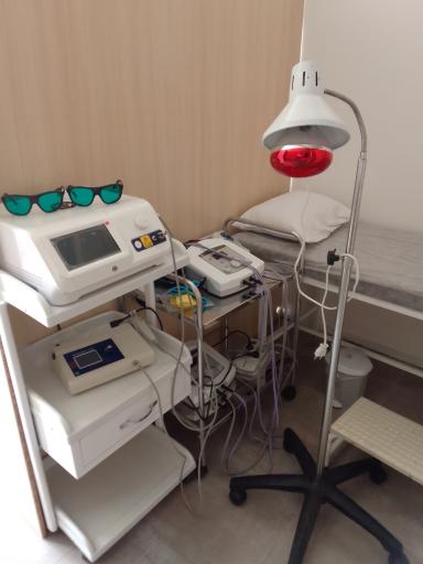 عکس کلینیک تخصصی فیزیوتراپی ترمه