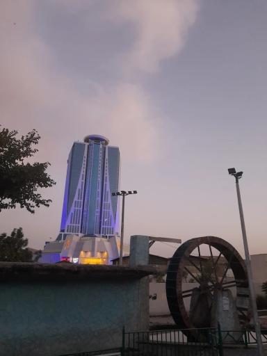 عکس برج آناهید